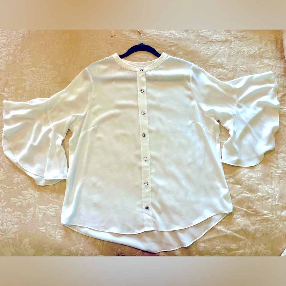 Elegant Cabi White Button-Up Blouse